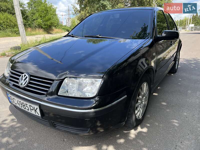 Седан Volkswagen Bora 2004 в Львове