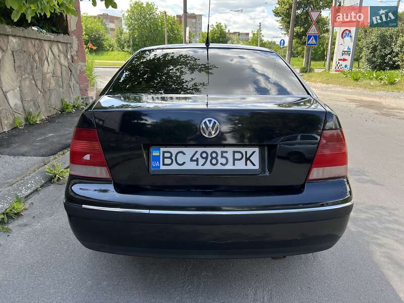 Седан Volkswagen Bora 2004 в Львове