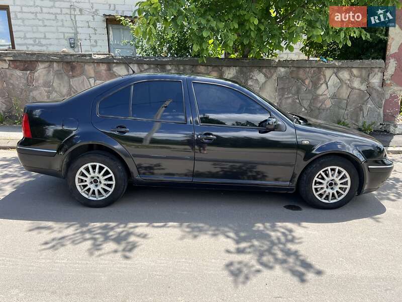 Седан Volkswagen Bora 2004 в Львове
