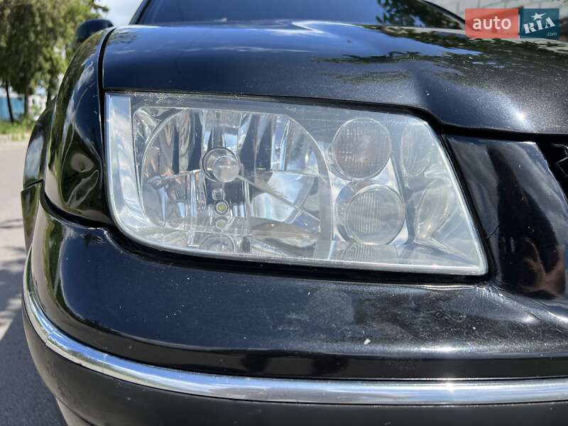 Седан Volkswagen Bora 2004 в Львове