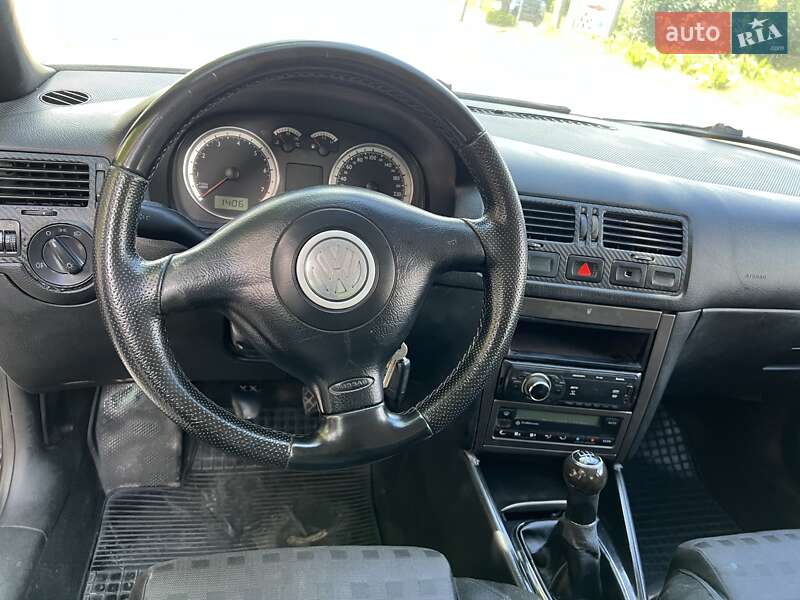 Седан Volkswagen Bora 2004 в Львове