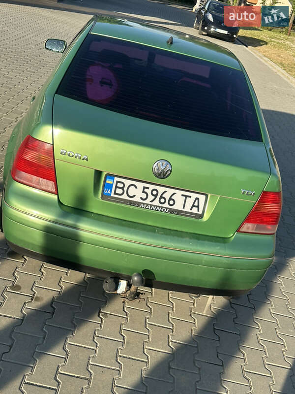 Седан Volkswagen Bora 1999 в Ходореві