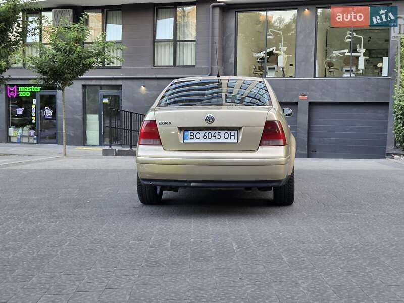 Седан Volkswagen Bora 2002 в Львове