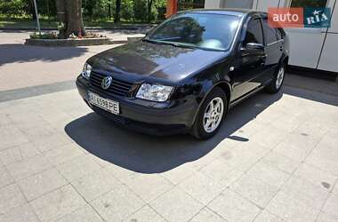 Седан Volkswagen Bora 2004 в Киеве