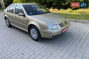 Седан Volkswagen Bora 2002 в 