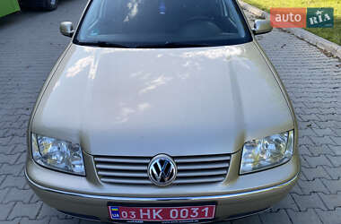 Седан Volkswagen Bora 2002 в 