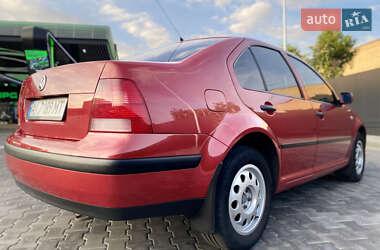 Седан Volkswagen Bora 2001 в 