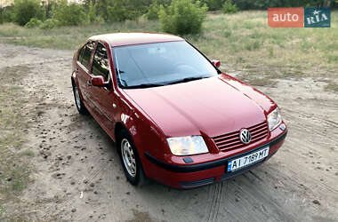 Седан Volkswagen Bora 2001 в 