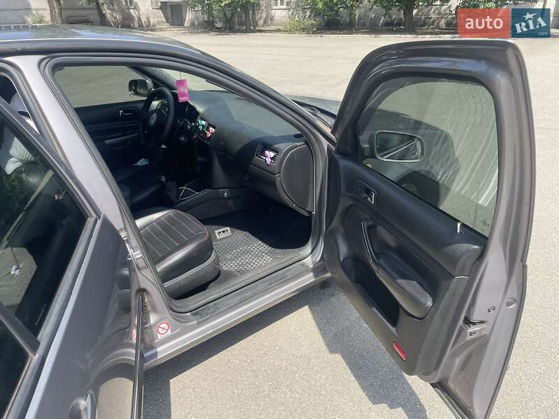 Седан Volkswagen Bora 2002 в Кривом Роге