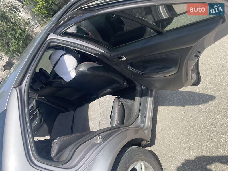 Седан Volkswagen Bora 2002 в Кривом Роге