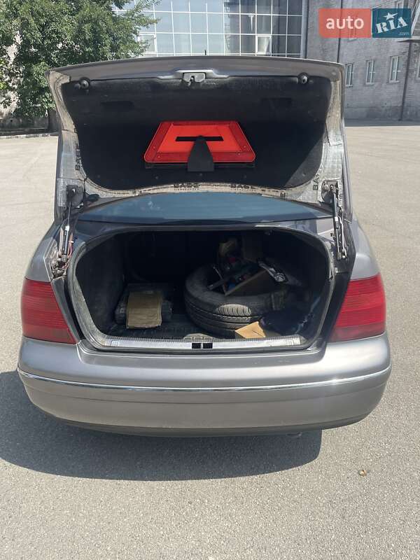 Седан Volkswagen Bora 2002 в Кривом Роге