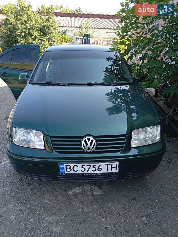 Седан Volkswagen Bora 1998 в Малом Алексине