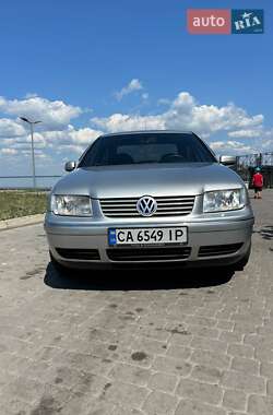Седан Volkswagen Bora 2002 в Черкасах