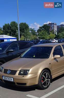 Седан Volkswagen Bora 2002 в Киеве