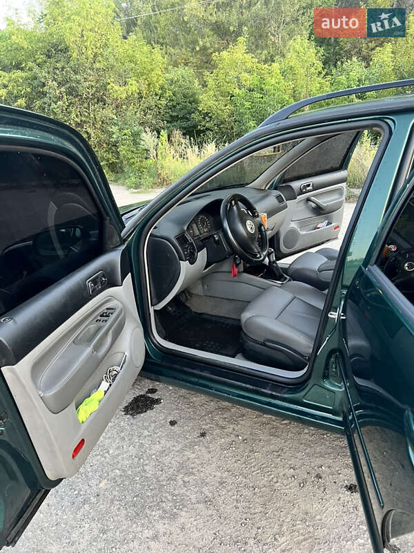 Універсал Volkswagen Bora 1999 в Ізюмі