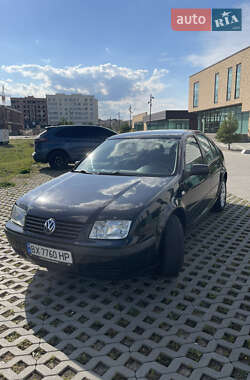 Седан Volkswagen Bora 2001 в  фото 4 Седан Volkswagen Bora 2001 в