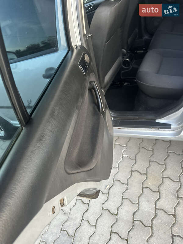 Седан Volkswagen Bora 2003 в Жовкві
