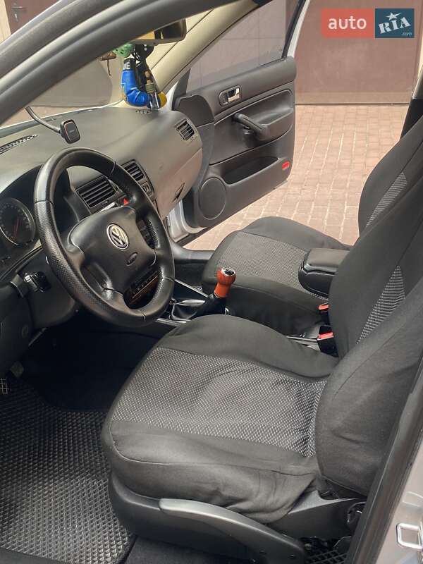 Седан Volkswagen Bora 2000 в Костополе