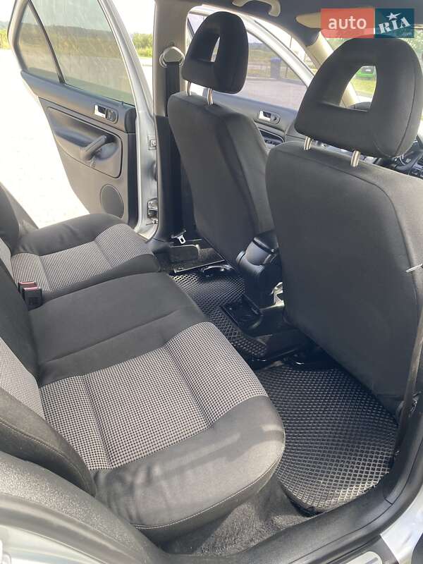 Седан Volkswagen Bora 2000 в Костополе