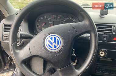 Седан Volkswagen Bora 2001 в Ржищеві