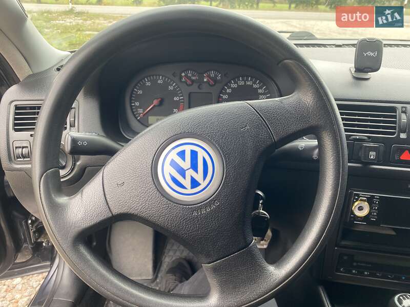Volkswagen Bora 2001