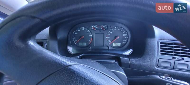 Седан Volkswagen Bora 2004 в Тернополе