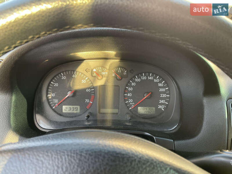 Седан Volkswagen Bora 2002 в Виннице