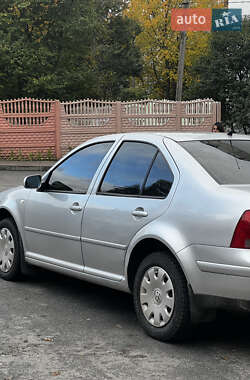 Седан Volkswagen Bora 2002 в  фото 8 Седан Volkswagen Bora 2002 в