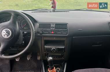 Седан Volkswagen Bora 1999 в  фото 17 Седан Volkswagen Bora 1999 в