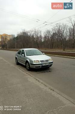 Седан Volkswagen Bora 2004 в Киеве