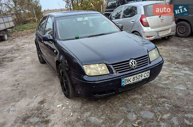 Седан Volkswagen Bora 2001 в Млинове