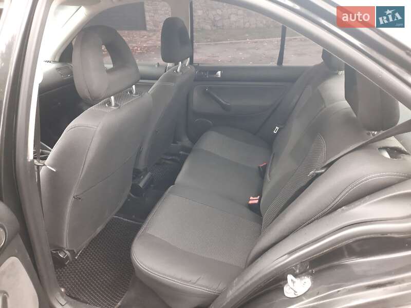 Седан Volkswagen Bora 2001 в Лубнах