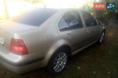 Седан Volkswagen Bora 2001 в Киеве