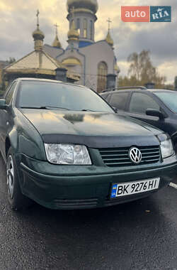 Седан Volkswagen Bora 2001 в Ровно