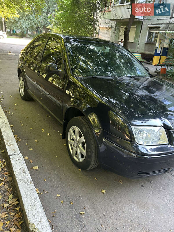 Седан Volkswagen Bora 2003 в Кременчуці