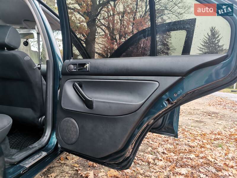 Седан Volkswagen Bora 2003 в Виннице