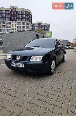 Седан Volkswagen Bora 2001 в Києві