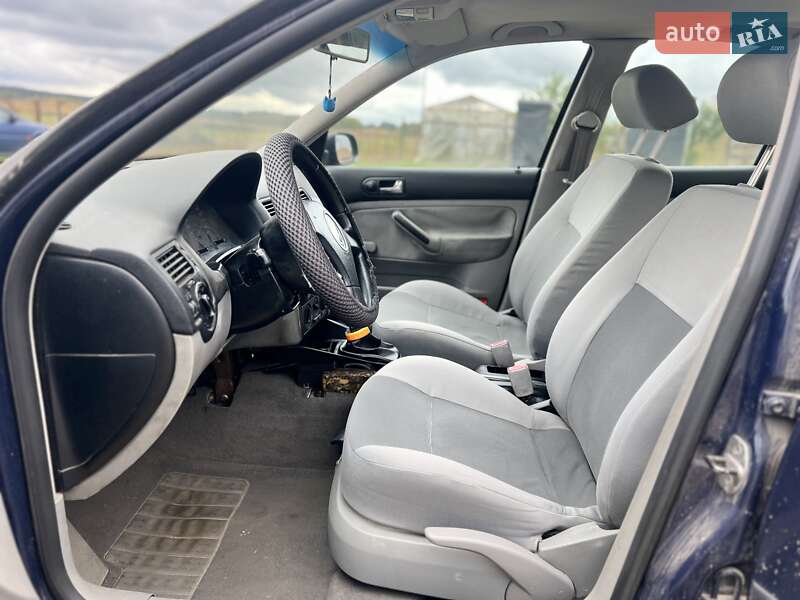 Седан Volkswagen Bora 2004 в Киеве