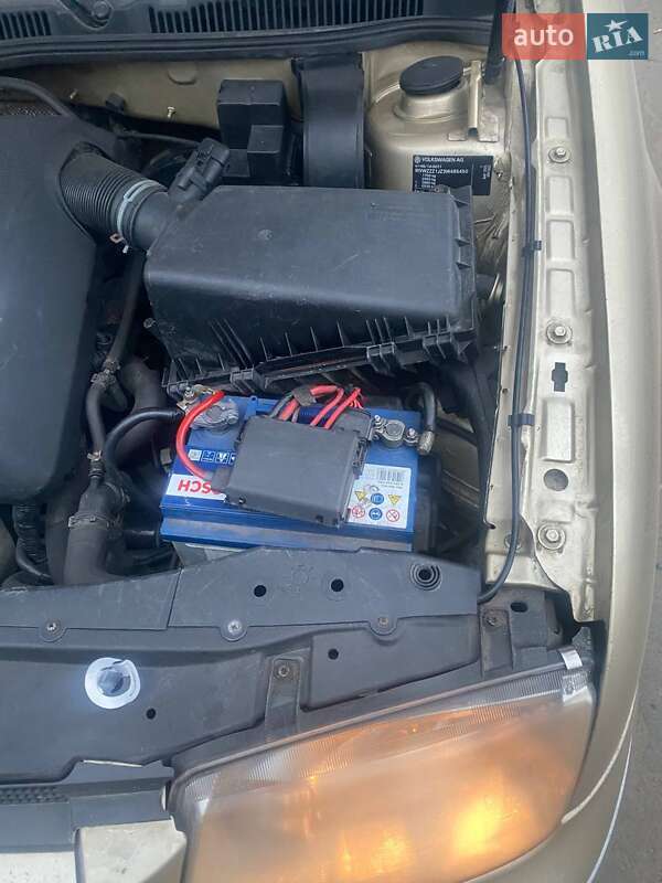 Седан Volkswagen Bora 2003 в Львові