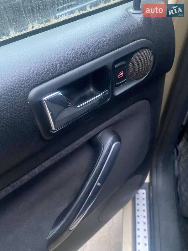 Седан Volkswagen Bora 2003 в Львові