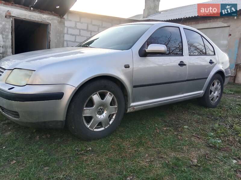 Седан Volkswagen Bora 2000 в Іванкові