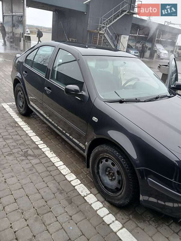 Седан Volkswagen Bora 2005 в Львове