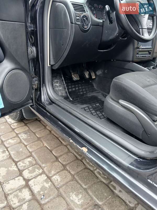 Седан Volkswagen Bora 2005 в Львове