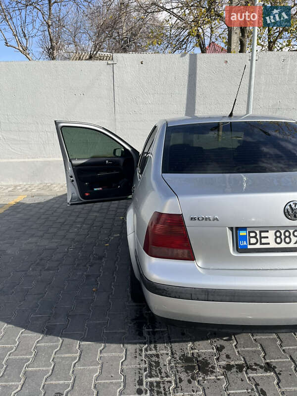 Седан Volkswagen Bora 2002 в Николаеве
