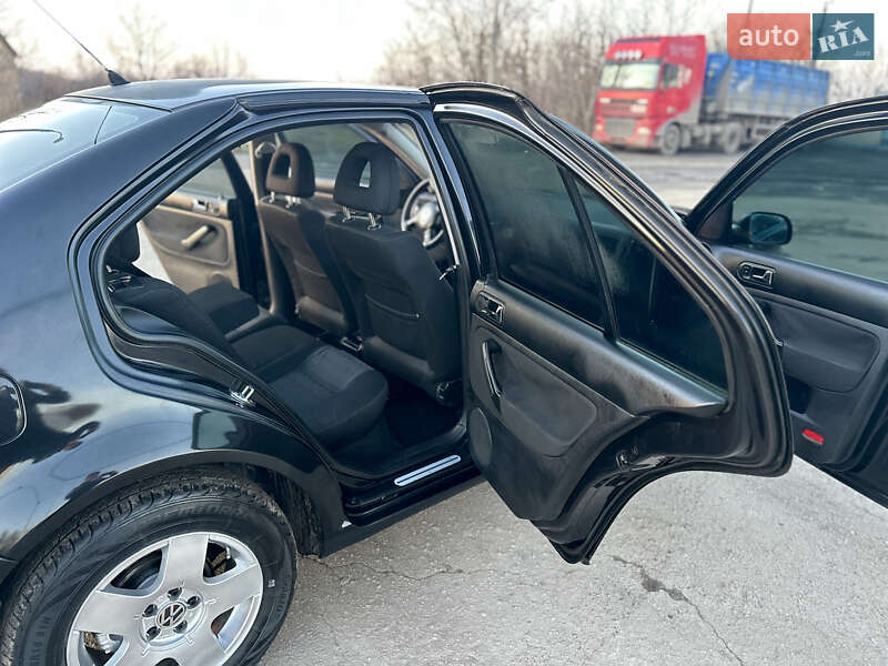 Седан Volkswagen Bora 2001 в Хмельницком