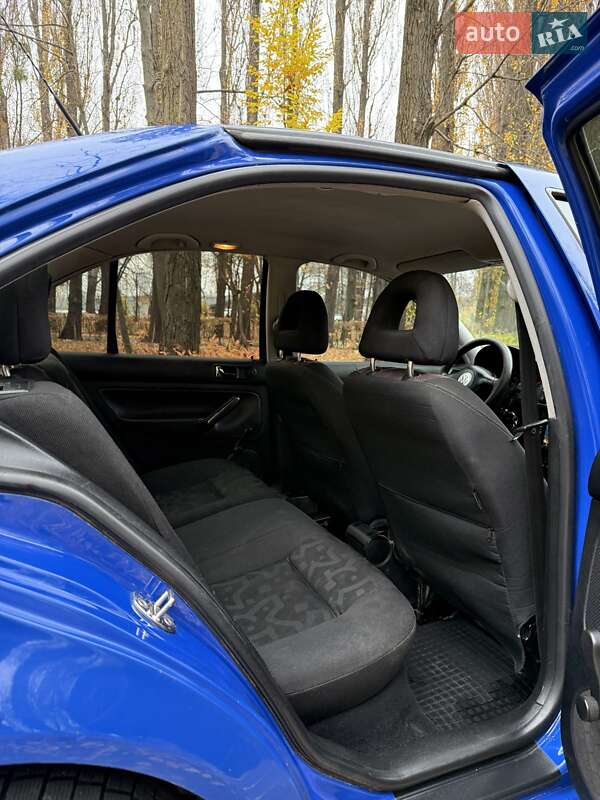 Седан Volkswagen Bora 1999 в Лысянке