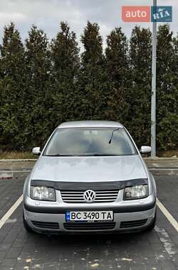 Седан Volkswagen Bora 2003 в Городку