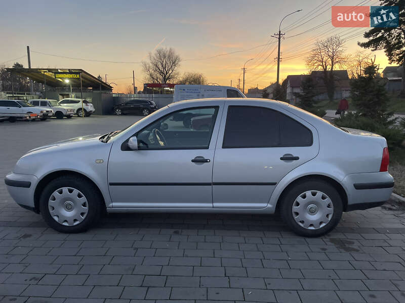 Седан Volkswagen Bora 1999 в Ужгороде