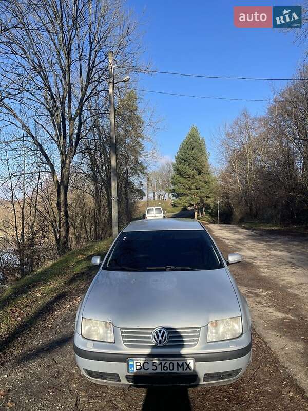 Седан Volkswagen Bora 1999 в Жидачове