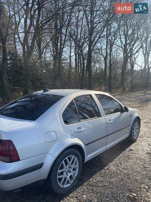 Седан Volkswagen Bora 1999 в Жидачове